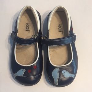 See Kai Run Mary Jane shoes size US 11 - Mint!